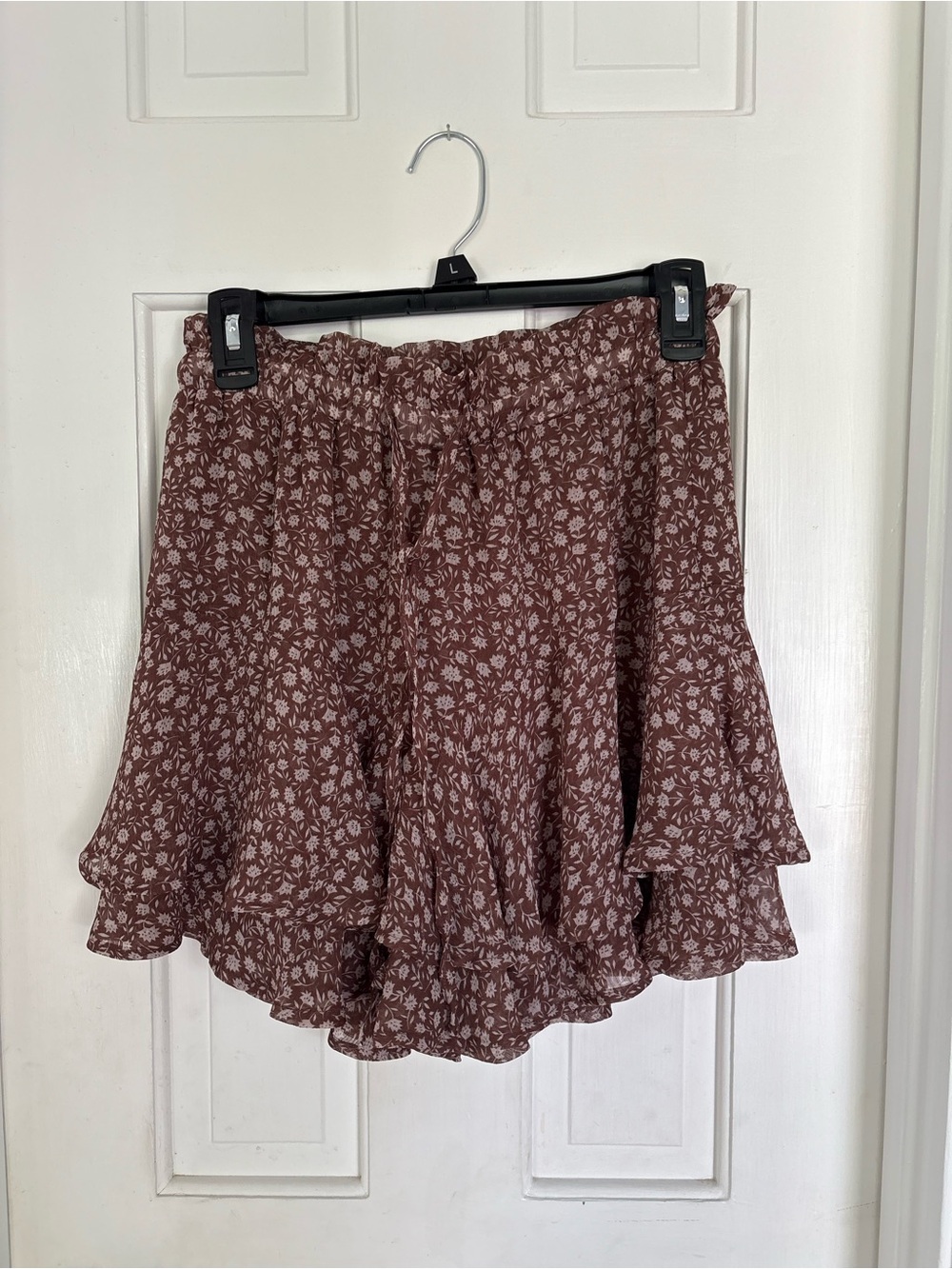 Floral Ruffle skort in Brown